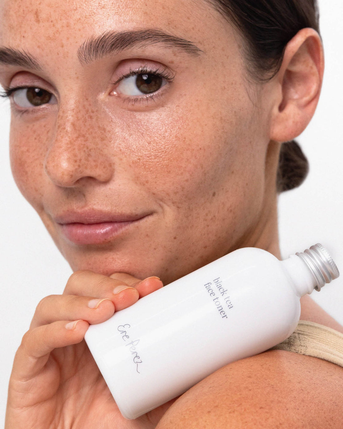 Tónico facial de té negro Ere Perez