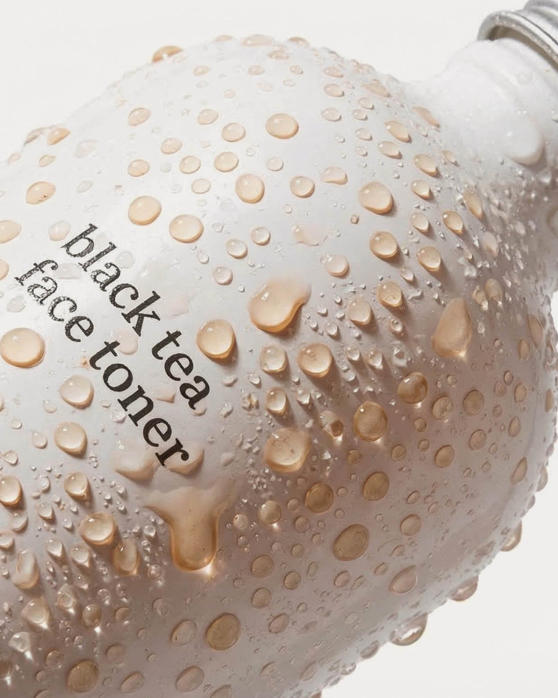 Tónico facial de té negro Ere Perez