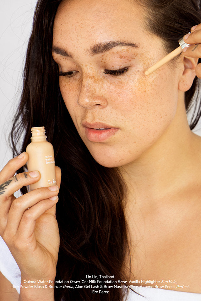 Maquillaje ligero de quinoa Ere Perez - dawn