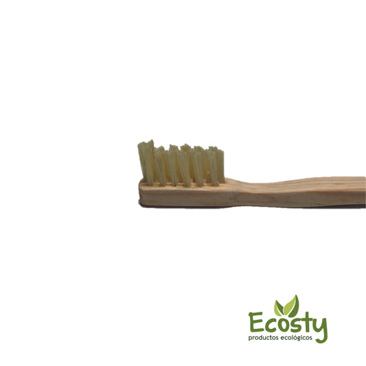 Cepillo de dientes de madera de pino